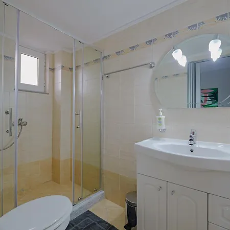 Vrion Apartmán Sarandë